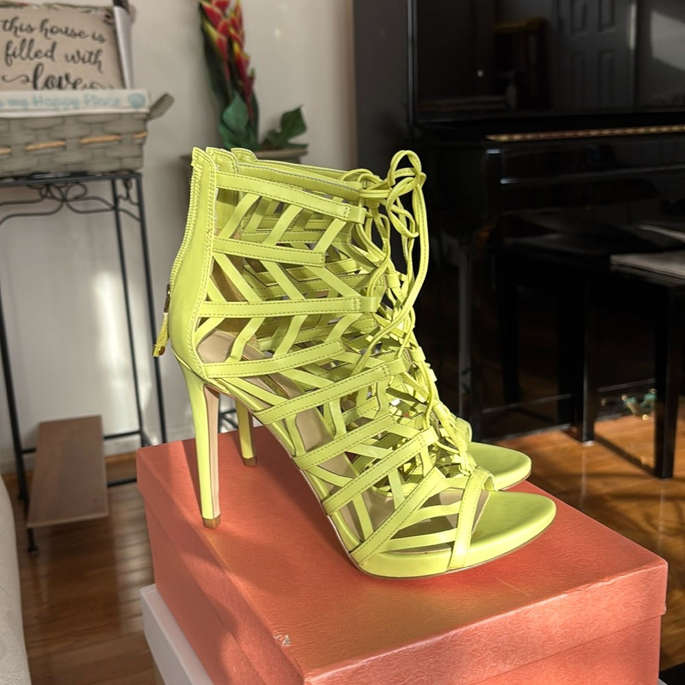 Guess heels